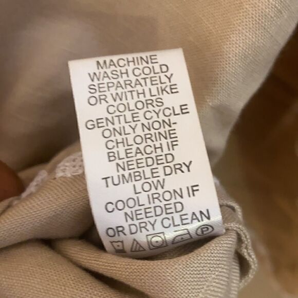 Context Lord & Taylor Embroidered Top - Picture 6 of 7